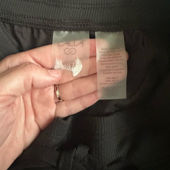 Calia Journey Collection Mid-Rise Short - Picture 3 of 3